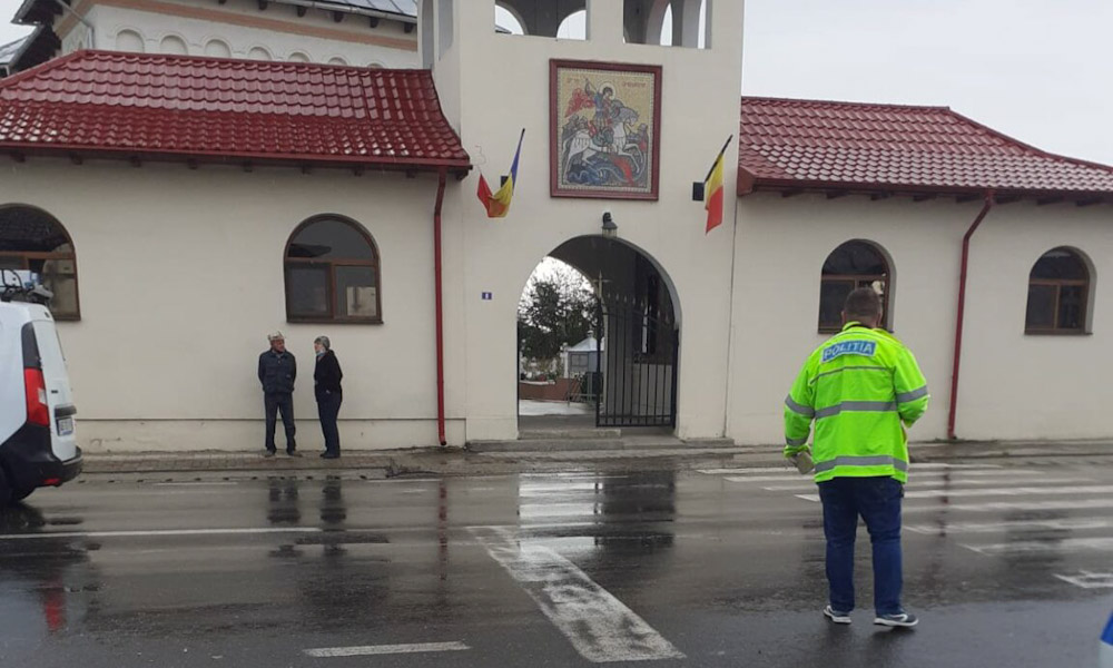Descoperire macabră într-o biserică din România! Un bărbat a fost găsit spânzurat în baie – FOTO