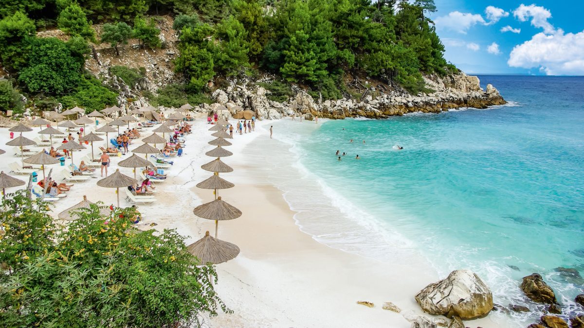 Avertisment pentru turiștii români din Thassos: ce drumuri se închid din cauza incendiilor