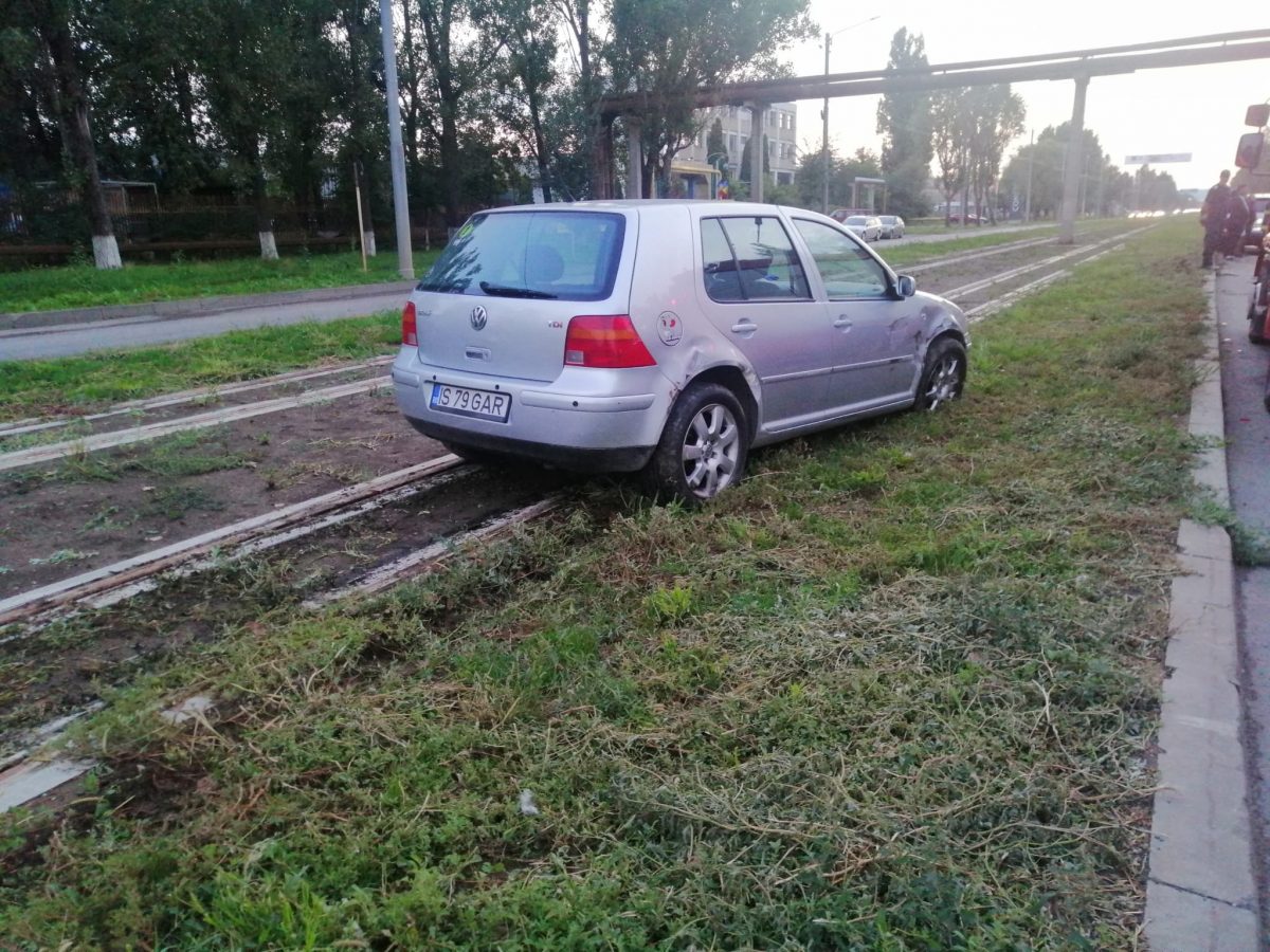 Accident rutier pe bulevardul Virgil Săhleanu în județul Iași! O persoană a făcut atac de panică