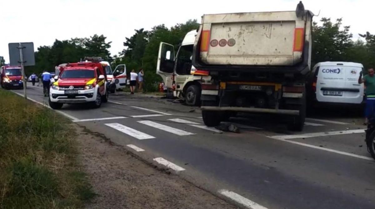 Accident cumplit în județul Timiș. Trei persoane au decedat, iar alte patru au fost rănite