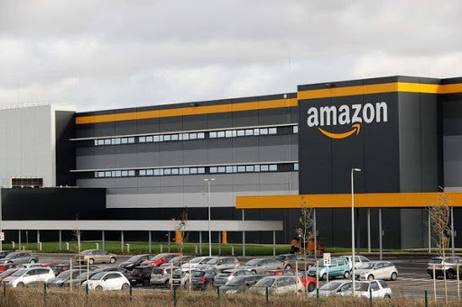 Angajații Amazon, obligați să poarte mască, fie că sunt sau nu vaccinați anti-COVID-19