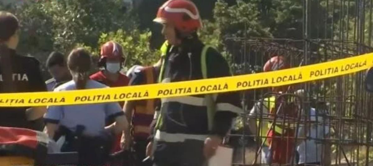 Cinci persoane, prinse sub un mal de pământ. Mai multe ambulanțe din București intervin de urgență. Un bărbat a decedat – FOTO, UPDATE