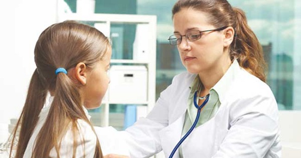 Cabinetele medicale din școli ar putea deveni centre de vaccinare împotriva COVID-19. Iată anunțul făcut de ministrul Educației