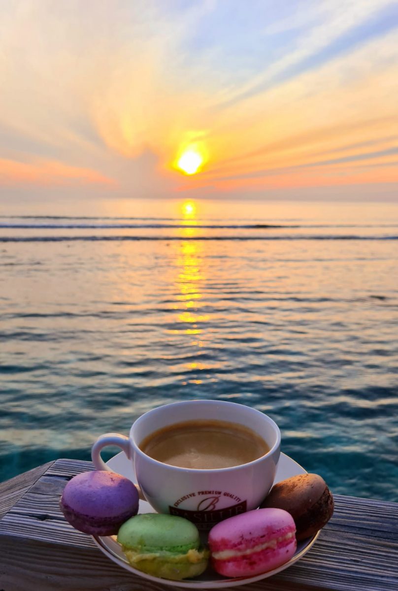 Prețuri picante la malul mării! Cât costă o cafea în Mamaia