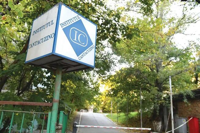 CEO-ul Terapia, la relansarea Polidin la Cantacuzino. «Închiderea producţiei institutului, un act de trădare naţională»