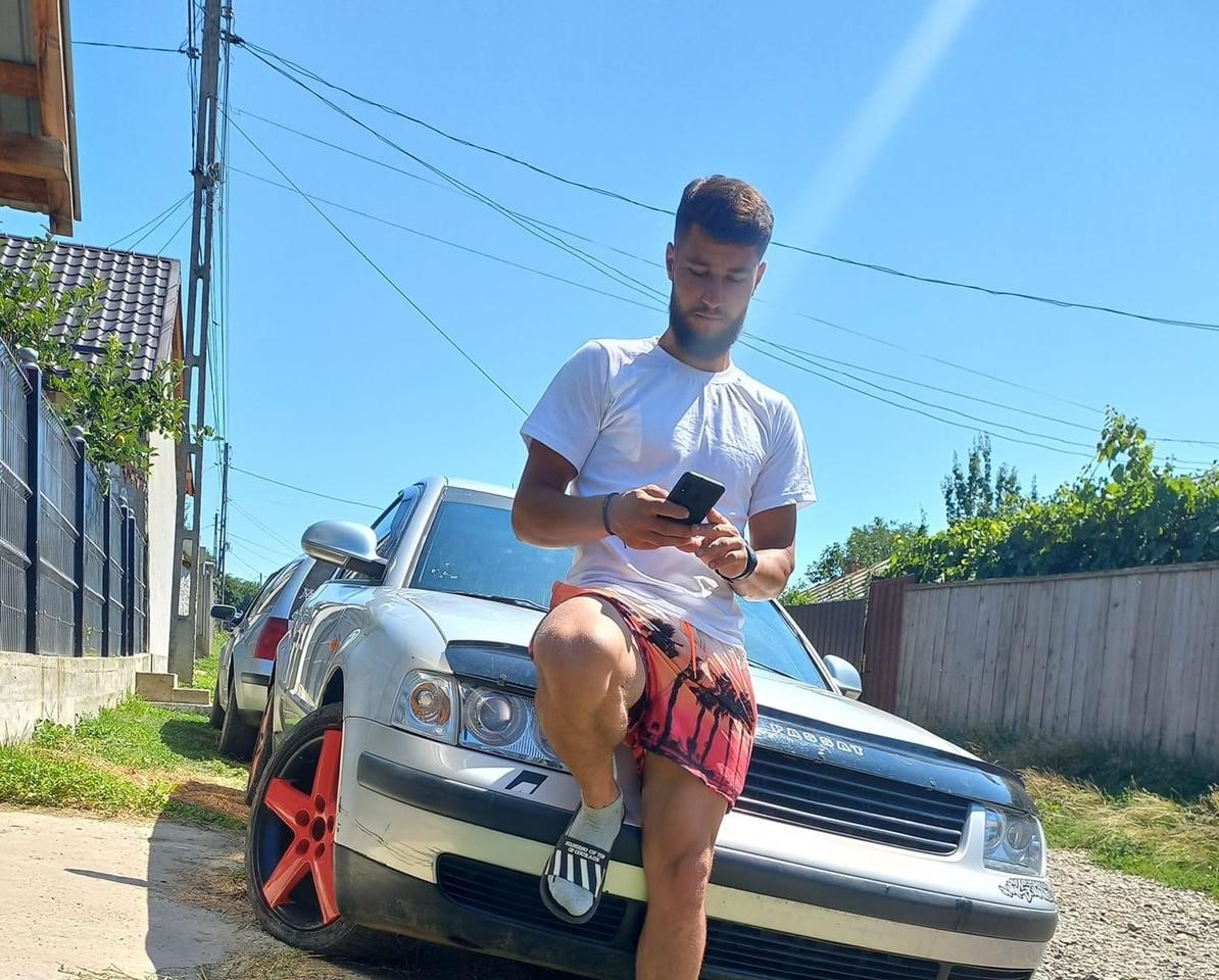 El este tânărul care a murit zdrobit în accident azi noapte la Iaşi. Avea doar 23 de ani şi nu deţinea permis de conducere – EXCLUSIV/ FOTO