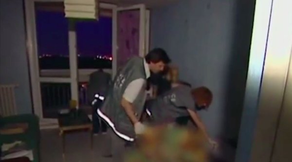 Macabru! După moartea soției, un bărbat a găsit fragmente din trei cadavre de copii într-un dulap din garaj