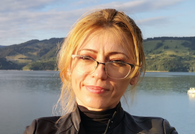 Avocatul Elena Radu, despre controversele referitoare la vaccinare: „Oamenii sunt induşi în eroare că vaccinul ne apără de moarte”