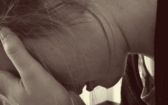 Fată de 24 de ani, răpită, sechestrată și violată de doi tineri. Unul dintre ei are 15 ani