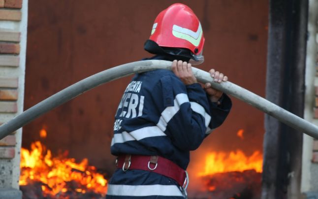 Incendiu în apropiere de Capitală! Pompierii intervin chiar acum