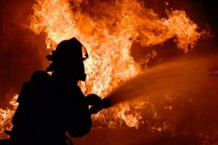 Incendiu puternic în zona Vitan din Capitală