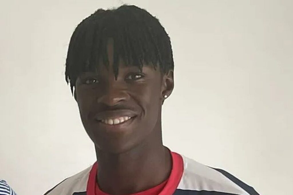 Un fotbalist din Italia a murit subit, după ce a fost testat pozitiv cu COVID-19. Avea doar 19 ani