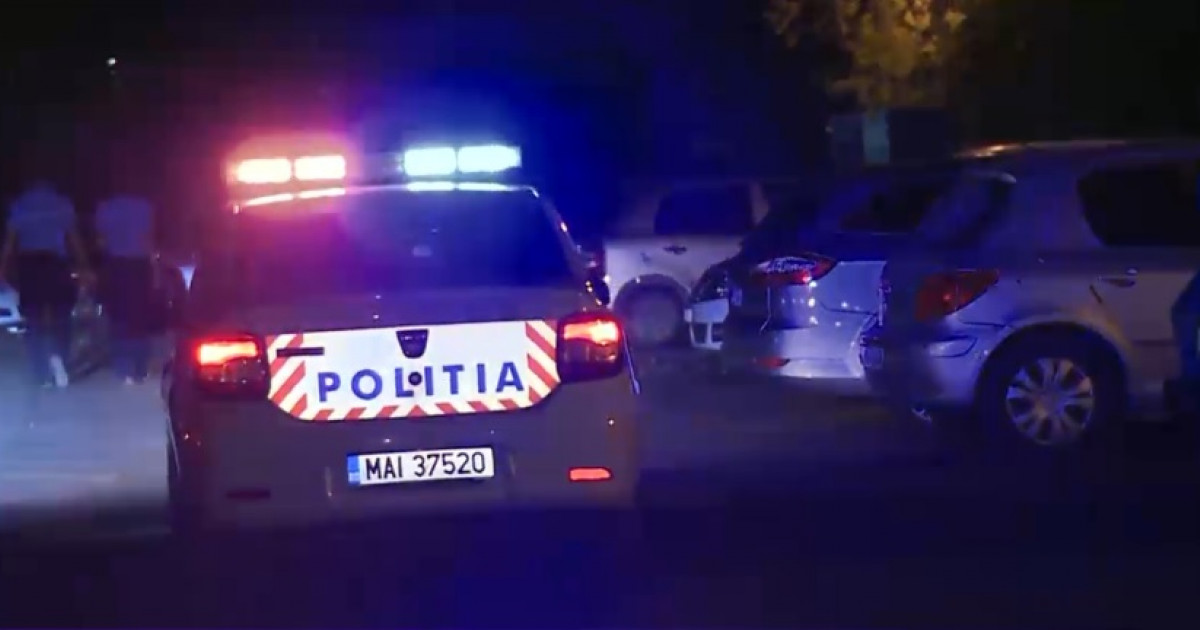 Un şofer a murit într-un accident rutier după ce poliţiştii l-au urmărit în trafic pentru un presupus pistol! În cele din urmă s-a dovedit că pistolul era o brichetă