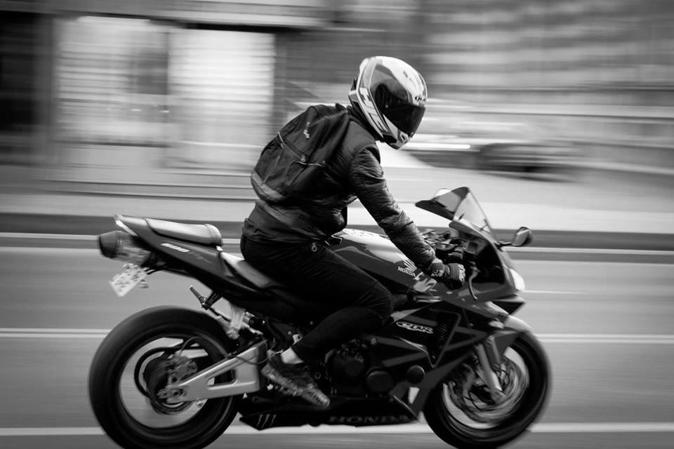 Un motociclist în vârstă de 38 de ani a murit într-un accident produs pe DJ 101G, în Prahova