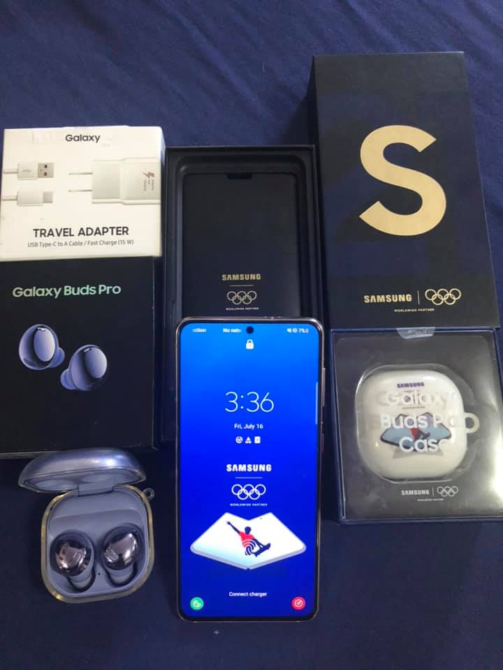 Luptătorul Vlad Simionescu şi-a scos telefonul mobil la vânzare. Cât cere ieşeanul pentru gadgetul primit la Jocurile Olimpice Tokyo 2020 – FOTO