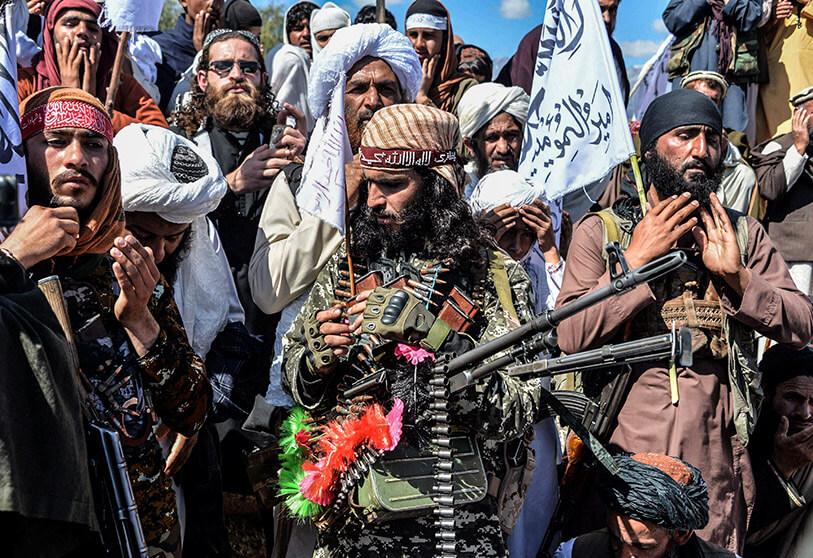 Talibanii afgani au preluat controlul la Kandahar și la Herat. Plănuiesc să cucerească și Kabul, capitala Afganistanului
