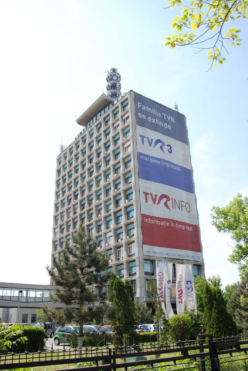 Un bărbat s-a aruncat de pe sediul TVR şi a murit!