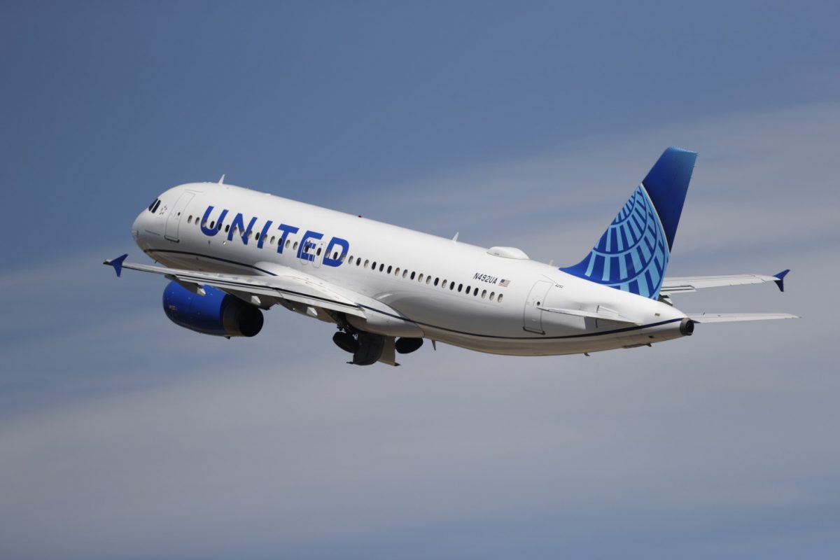 Angajații United Airlines, obligați să se vaccineze anti-COVID-19. Compania aeriană a stabilit un termen limită
