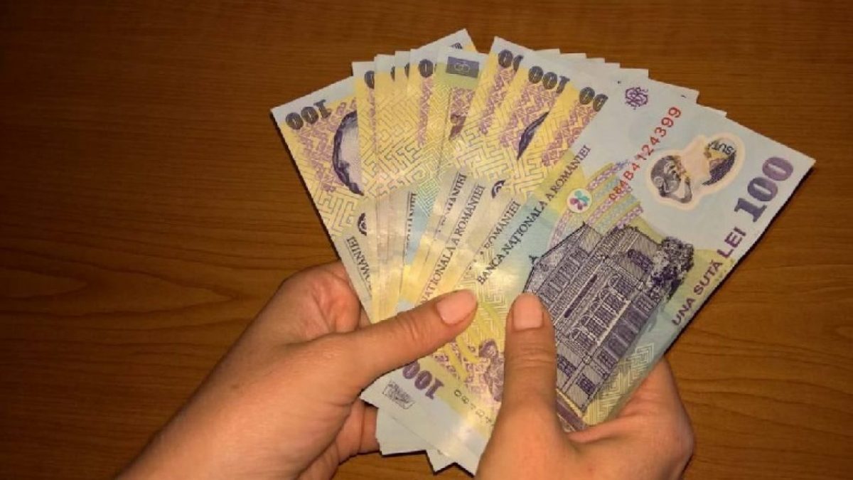 2.500 de lei i-au adus ghinion unei femei. Aceasta s-a ales cu dosar penal după ce a găsit suma pe stradă și a păstrat-o