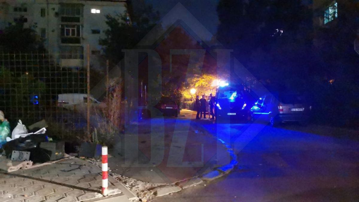 Intervenție de urgență în Iași. Un bărbat închis în casă de mama sa a evadat pe geam – Exclusiv, Foto