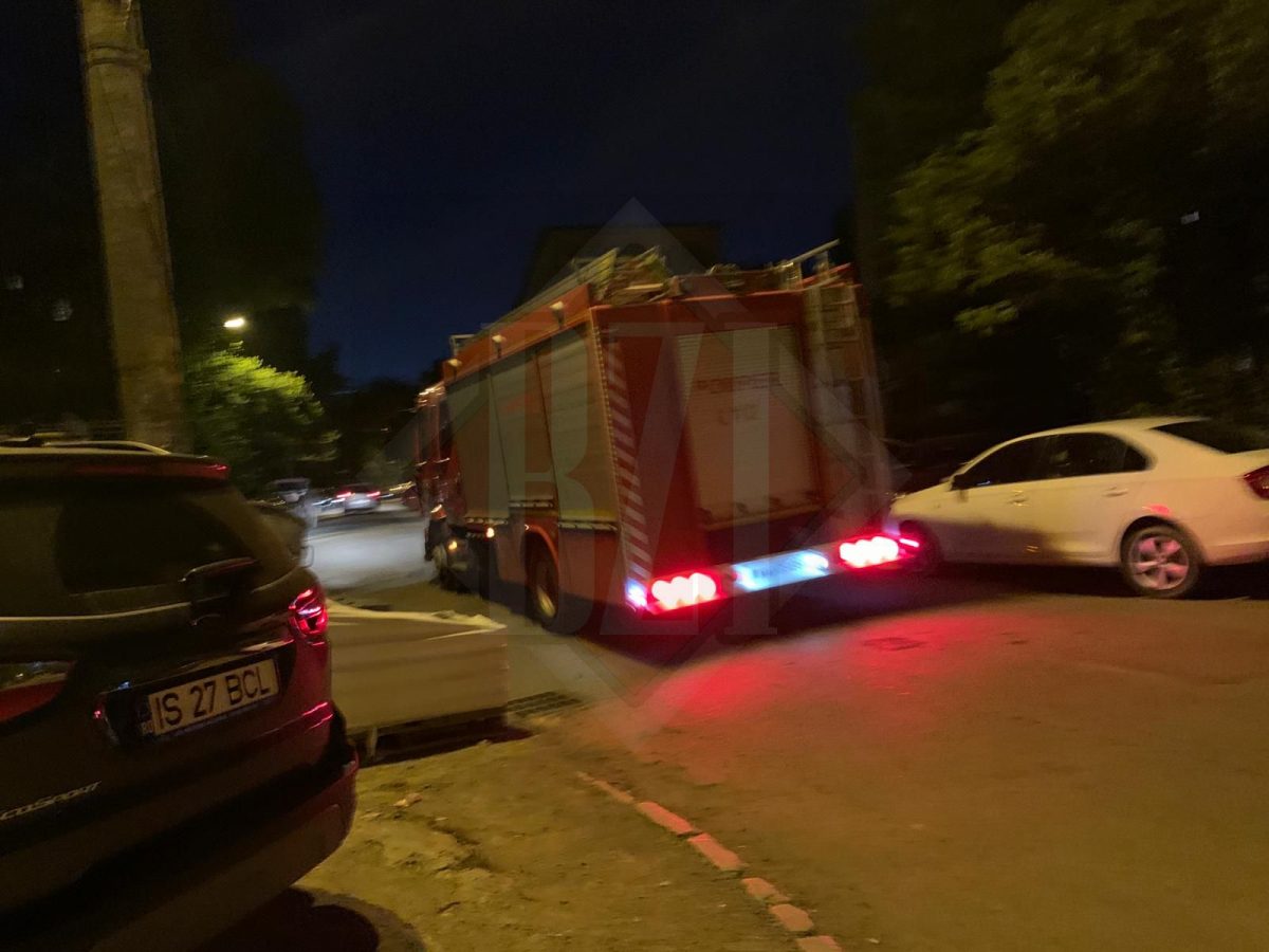 Intervenție pe str. Rozelor. Un copil a rămas blocat între două bare – Exclusiv