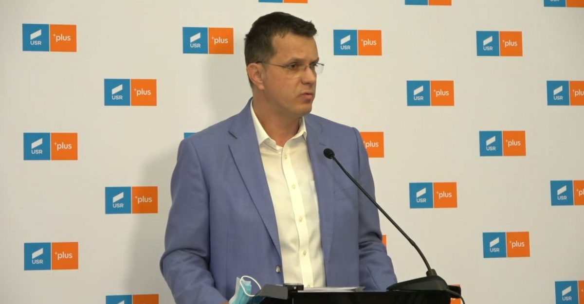 Ionuț Moșteanu (USR PLUS) anunță moțiunea de cenzură împotriva lui Florin Cîțu (PNL): Am trimis propunerile noastre lui George Simion (AUR)!  LIVE VIDEO