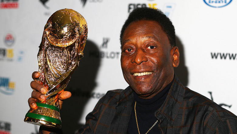 Deși fusese externat de curând, Pelé a ajuns de urgență la spital și este internat la terapie intensivă