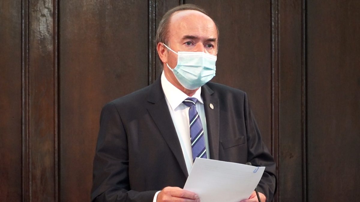 Cum vede derularea cursurilor în plină pandemie de Covid-19 rectorul Tudorel Toader: „Personal aş opta pentru cursuri față în faţă” – FOTO, VIDEO