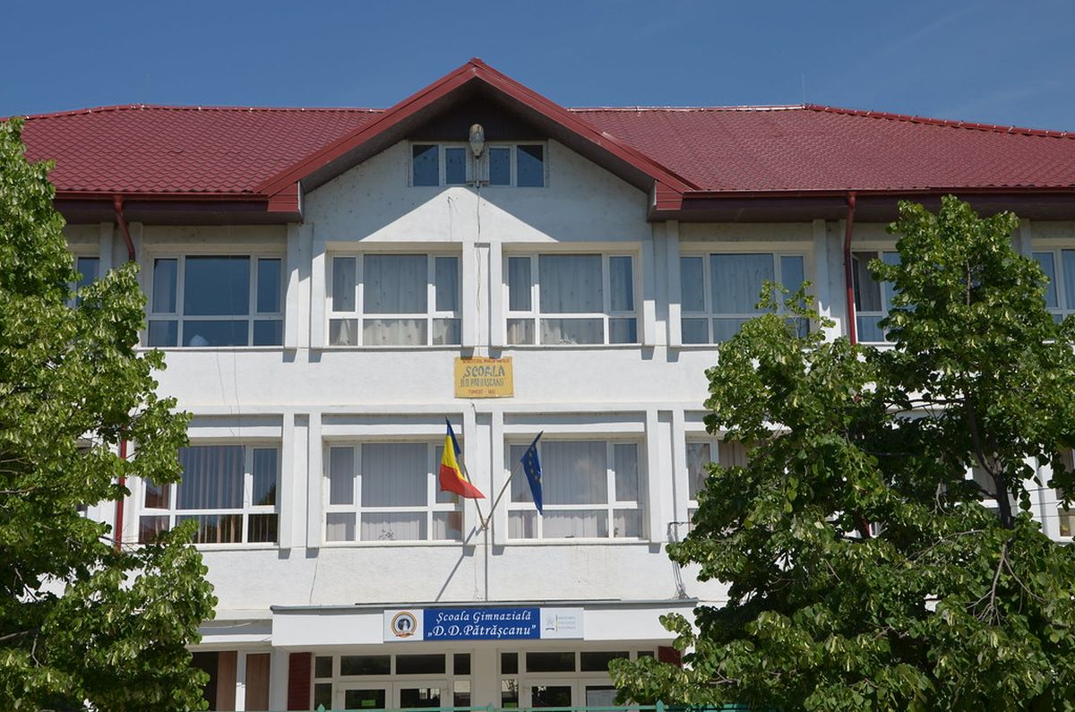 Proiectul Caravana Muzeelor „Prin lumea scriitorilor”, derulat la Iași