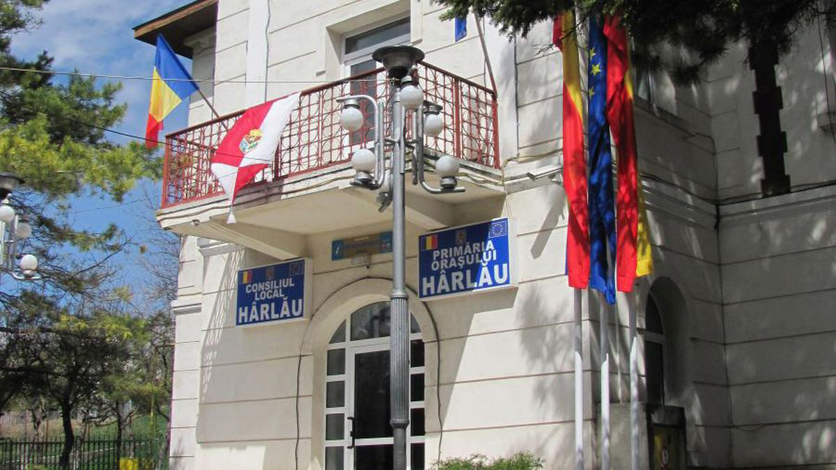 Drumurile din comuna Hârlău vor fi reabilitate! S-a semnat contractul de 200.000 de euro pentru realizarea lucrărilor