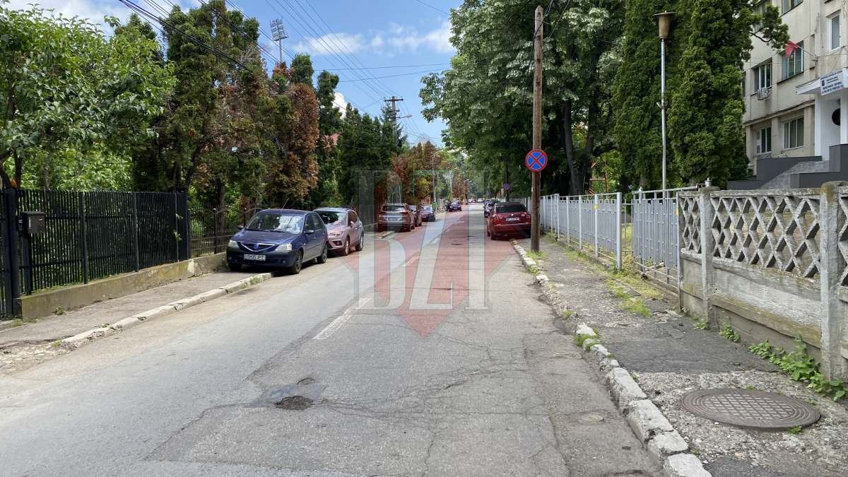 Trei milioane de euro pentru modernizarea unor străzi din cartierul bogaților. Firme cu lipici la banii Primăriei Iași se bat pe potul cel mare. Șosele din zona Copou arată ca după război - Vimarsana News
