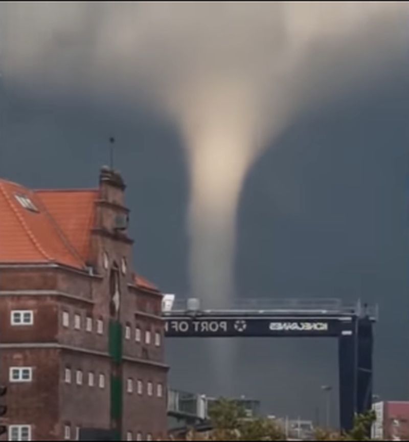 Tornadă puternică în Germania. Orașul Kiel devastat – FOTO, VIDEO