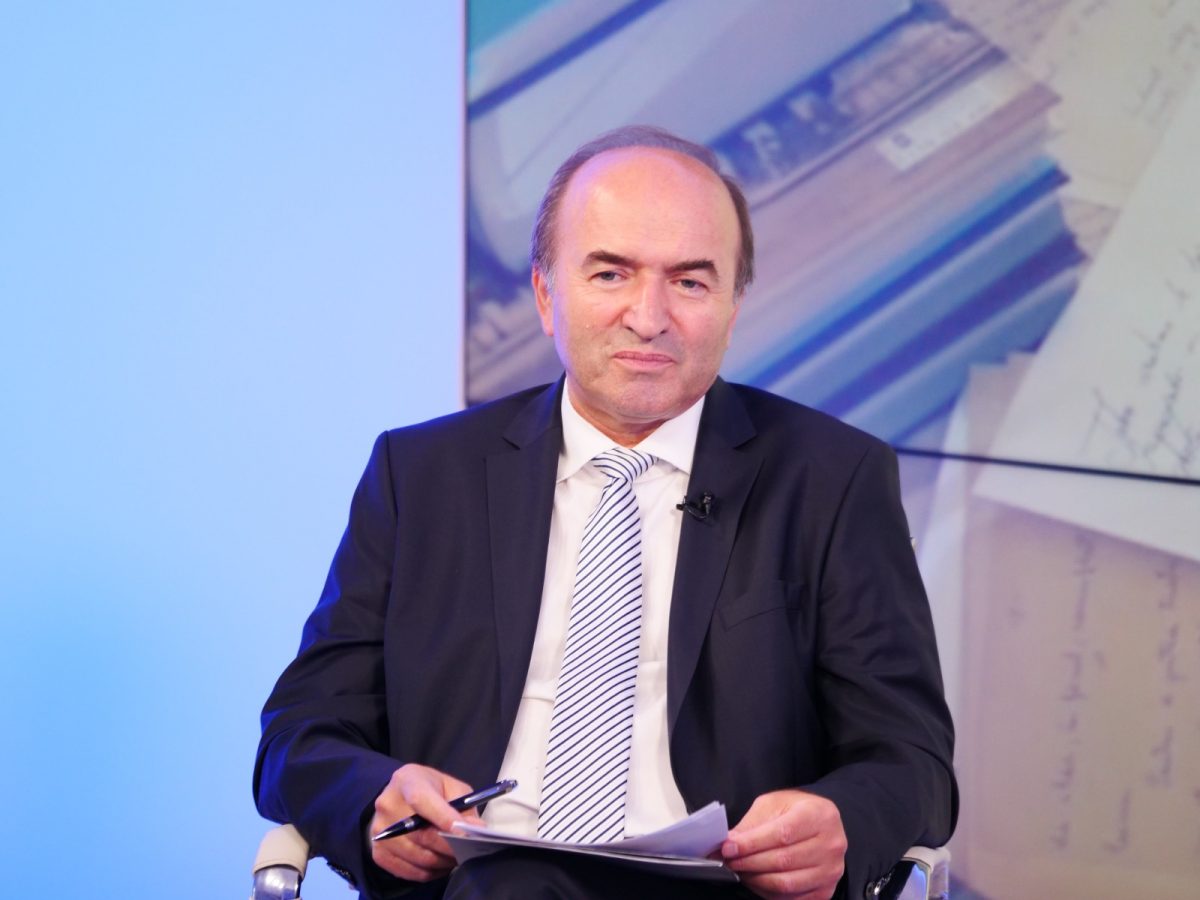 Ce spune Tudorel Toader, fost judecător CCR, despre moțiunea de cenzură: „Nu poate fi decât respinsă. Orice altă soluție ar fi neconstituțională”