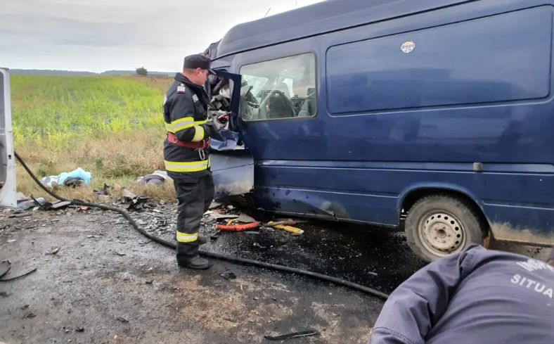 Accident rutier grav în judeţul Ialomița! Patru persoane au murit şi alte două au fost rănite – FOTO