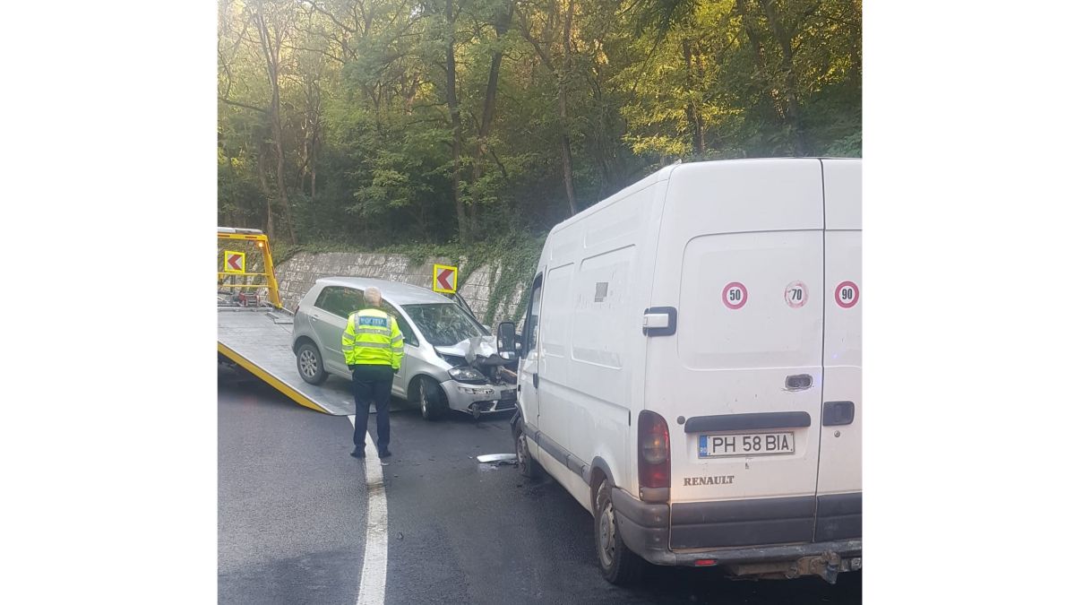 Accident rutier în Iaşi. Trei autoturisme s-au izbit pe şoseaua Bucium – EXCLUSIV, FOTO