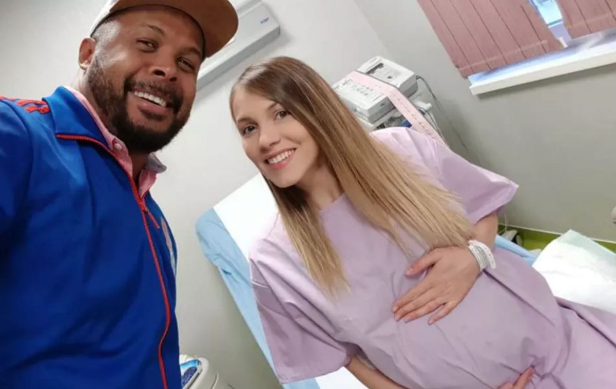 Andreea Ibacka va naște astăzi un băiețel. Câți bani va scoate din buzunar pentru a-și aduce fiul pe lume la un spital privat