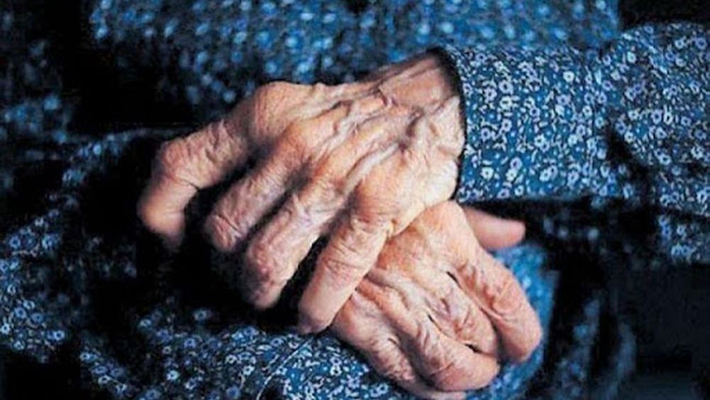Viol la Iași. Un bărbat de 75 ani, reținut după ce a batjocorit o femeie de 83 ani. Victima se afla în grija septuagenarului