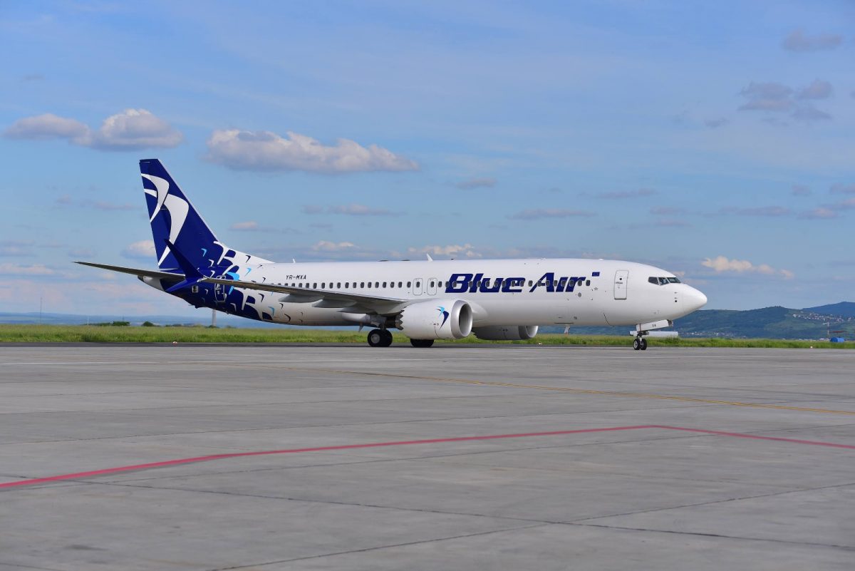 Compania Blue Air deschide baza de la Aeroportul Internațional din Iaşi