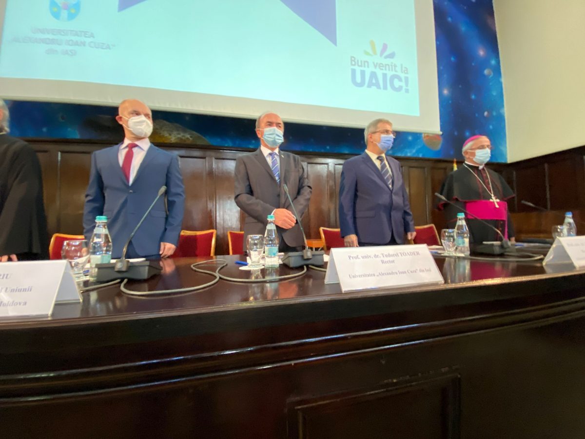 Fostul ministru al Educaţiei, Daniel Funeriu către rectorul Universității „Cuza” din Iași: „Vă felicit pentru deciziile remarcabile şi excelente, pentru Educaţie, ca judecător al Curţii Constituţionale a României”