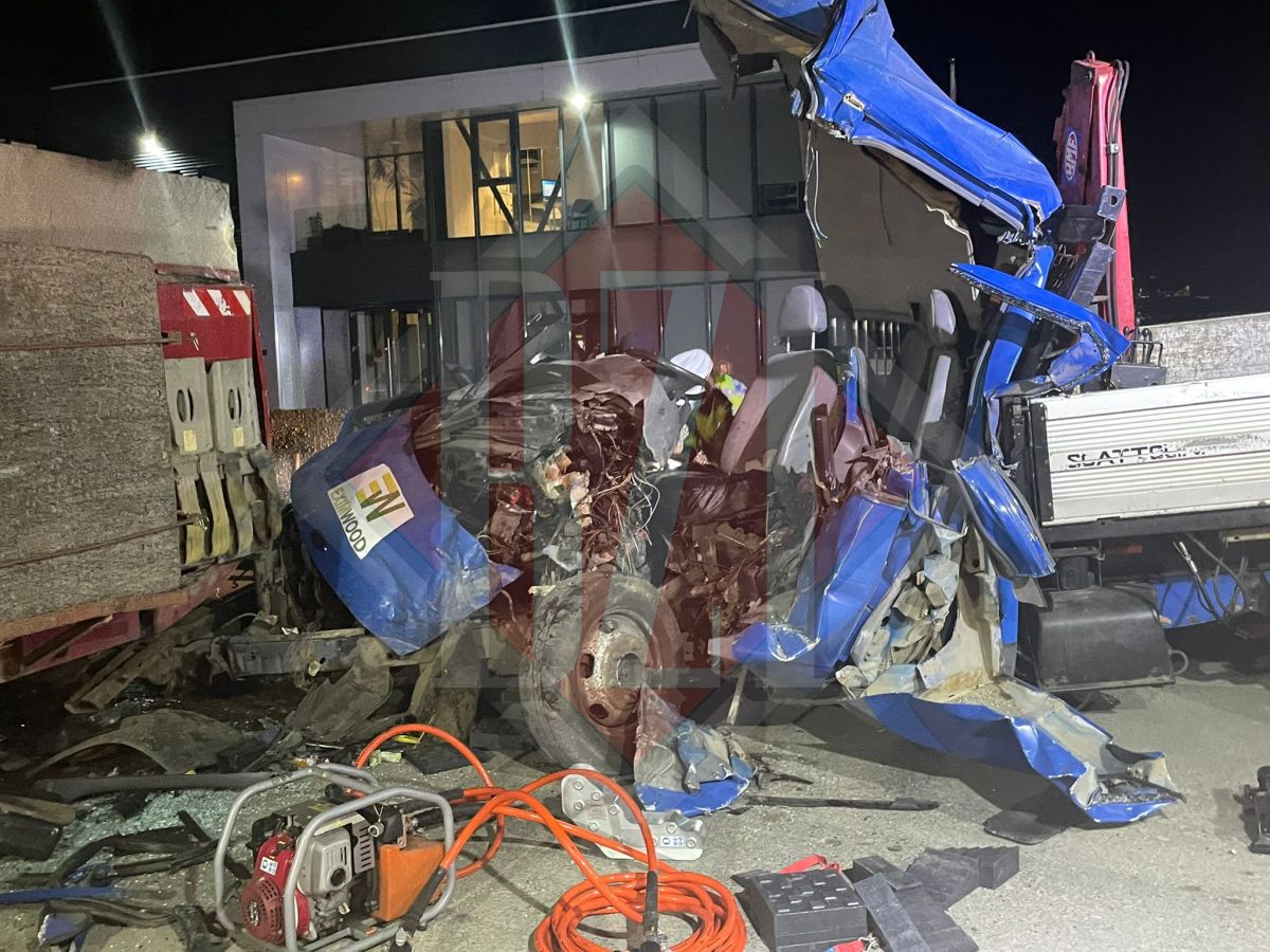 Bărbatul care a provocat cumplitul accident de la Brătuleni, judeţul Iaşi, a furat autoutilitara. Nu deținea nici permis de conducere