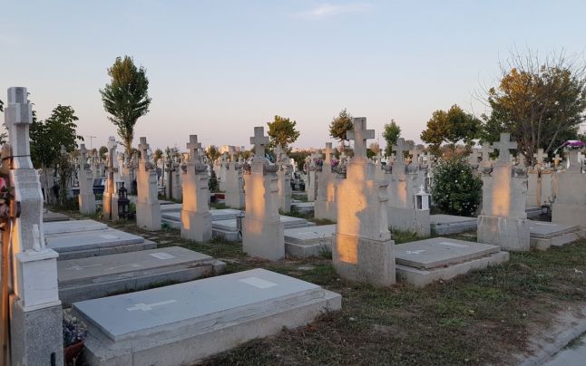 Groparii din Oradea, depășiți de situație: „Timpul de așteptare pentru programarea unei înmormântări este de aproximativ o săptămână”