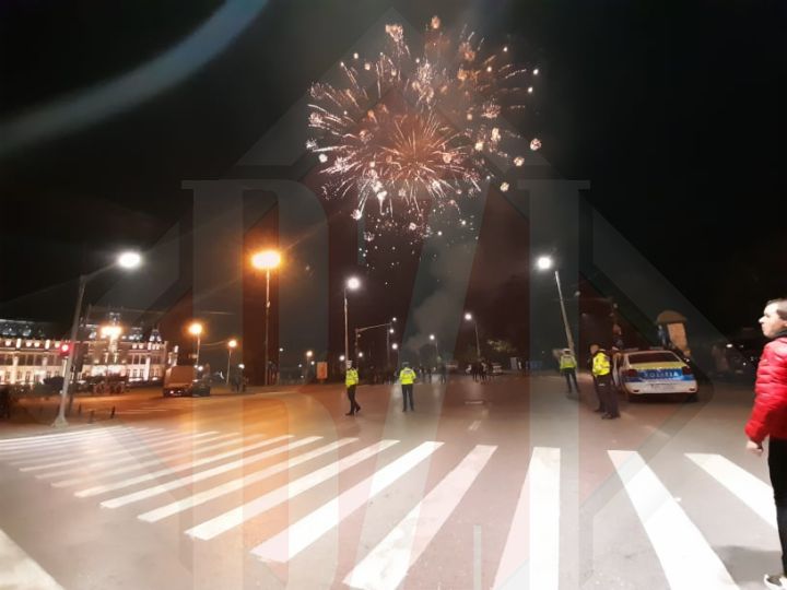 Finalul Sărbătorilor Iașului 2021. Foc de artificii la Palatul Culturii – Live Video, Galerie Foto