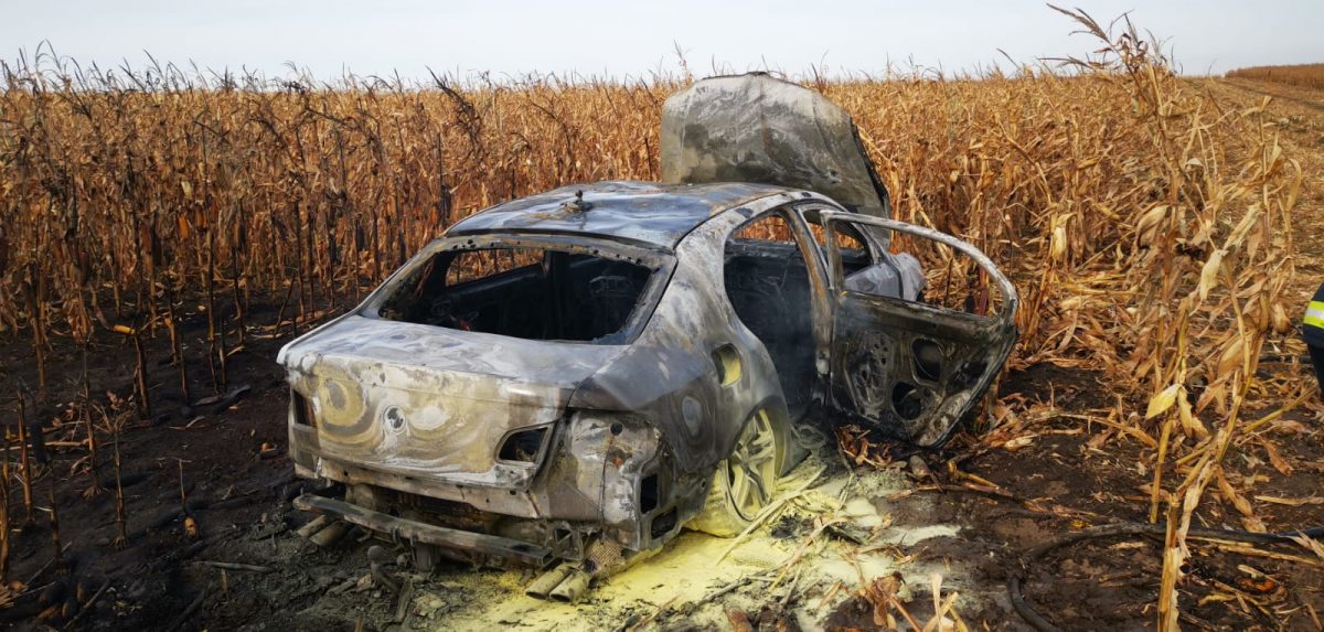 Focuri de armă și urmărire pentru a opri o mașină încărcată cu țigări de contrabandă – FOTO, VIDEO