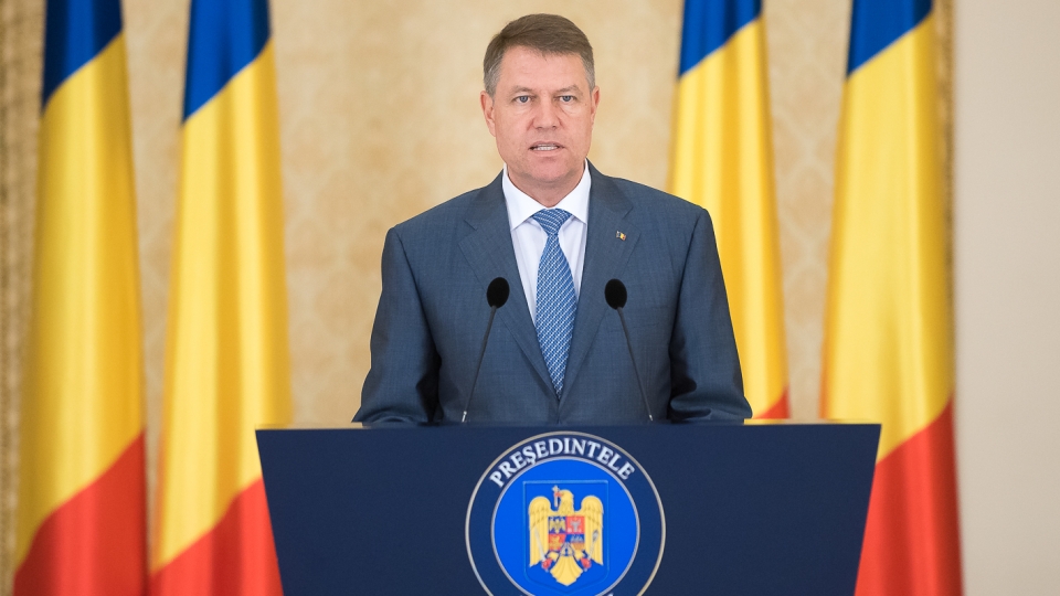 Klaus Iohannis, declarații la recepția de la Cotroceni: „Sărbătorim astăzi Ziua Națională într-un moment marcat de griji și suferințe”