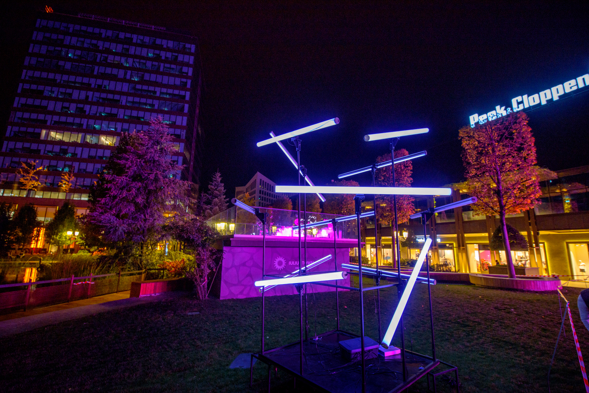 Iulius Town îți prezintă expoziția ce îmbină arta, tehnologia și natura, și te premiază!