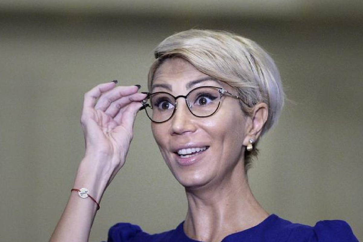 Proteste în fața Ministerului Muncii! Oamenii au un mesaj important pentru ministrul Raluca Turcan