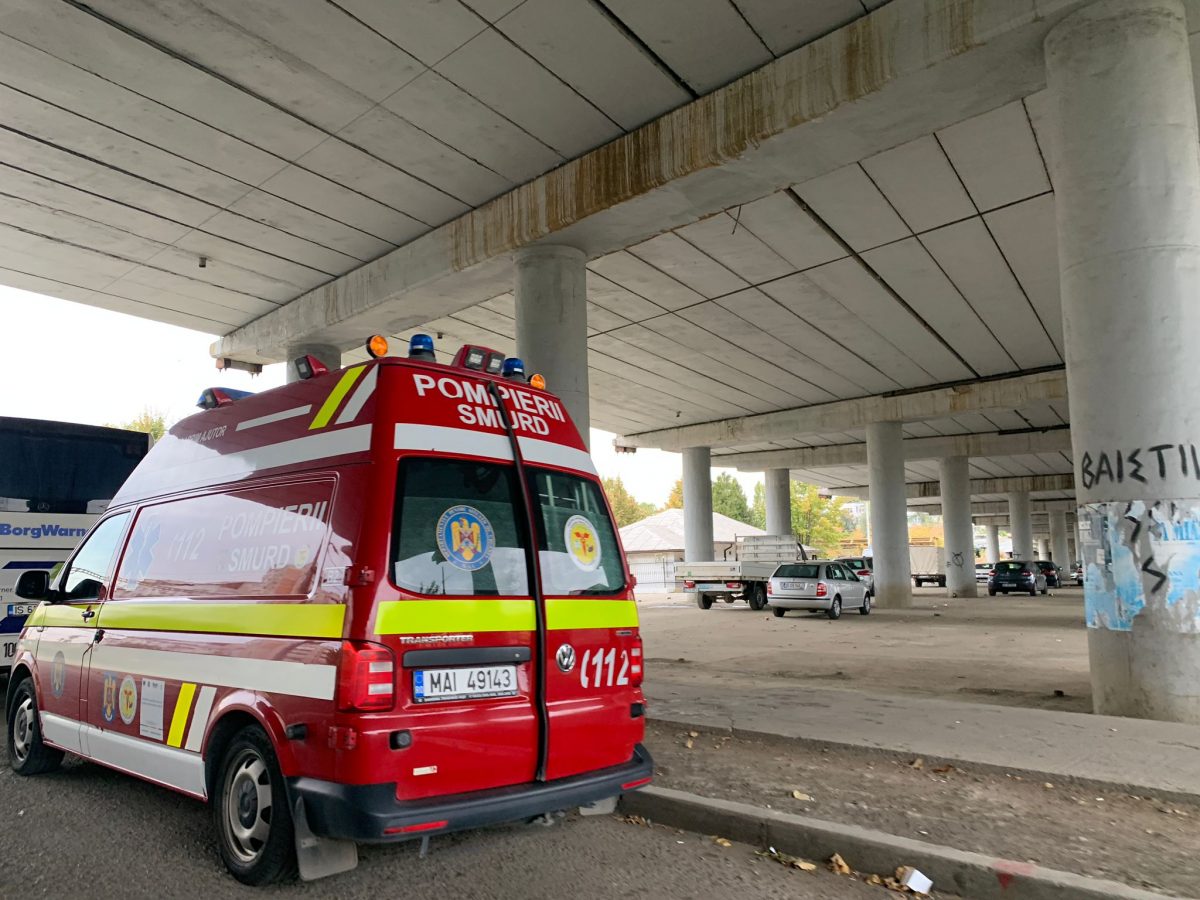 Un bărbat a căzut de pe Podul Nicolina. Din nefericire, acesta a decedat