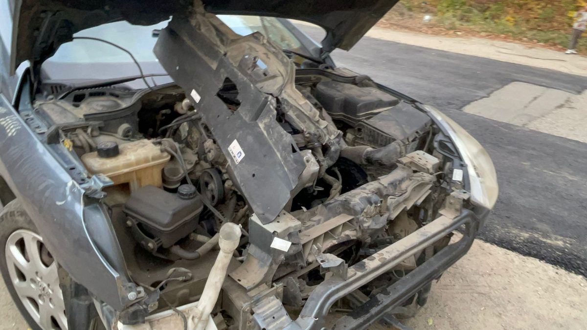 Accident rutier în comuna Ciurea. Un autoturism a fost grav avariat. Două persoane au fost rănite – EXCLUSIV, FOTO, VIDEO, UPDATE