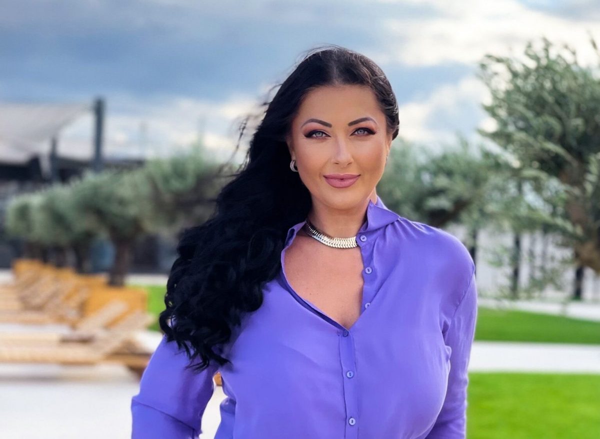 Cum arăta Gabriela Cristea la 19 ani, după ce a făcut avort. Imagini din tinerețea prezentatoarei de la Antena Stars