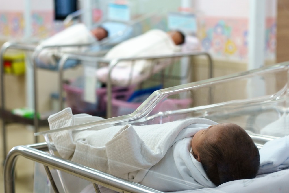 Spitalul groazei din Timișoara! În lipsa căldurii, bebelușii sunt luaţi de lângă mamele lor și încălziţi cu pături! Iată bună administrație pe care Dominic Fritz o implementează
